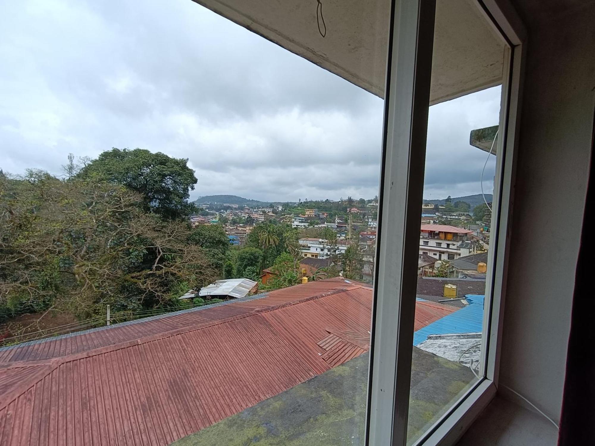 Hotel New Rajdarshan Madikeri Exterior photo