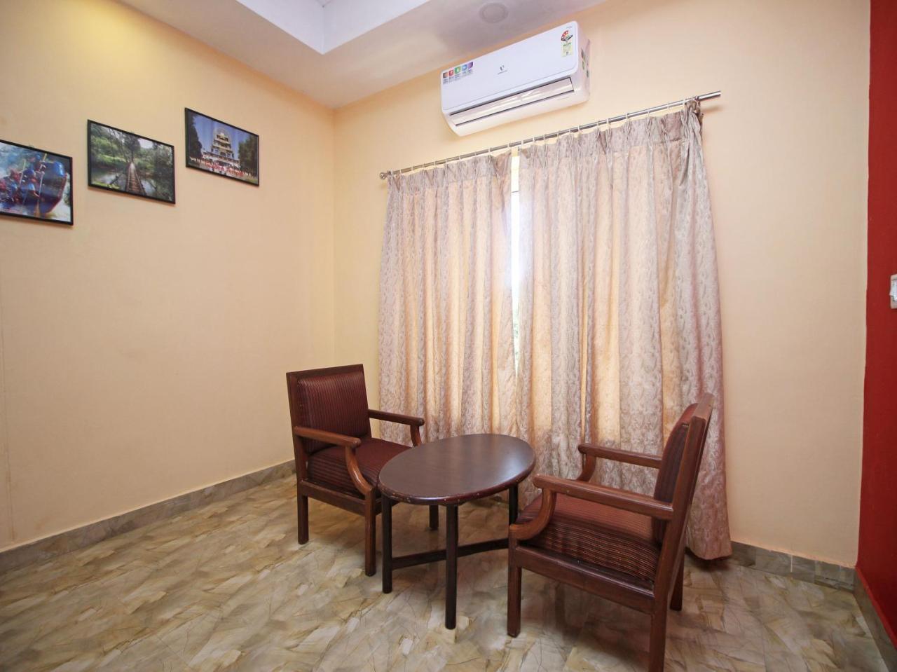 Hotel New Rajdarshan Madikeri Exterior photo